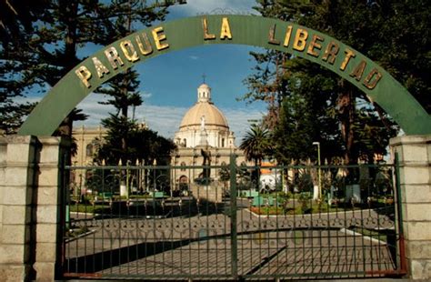 Parque de la Libertad! En charmig oas mitt i historiens brus